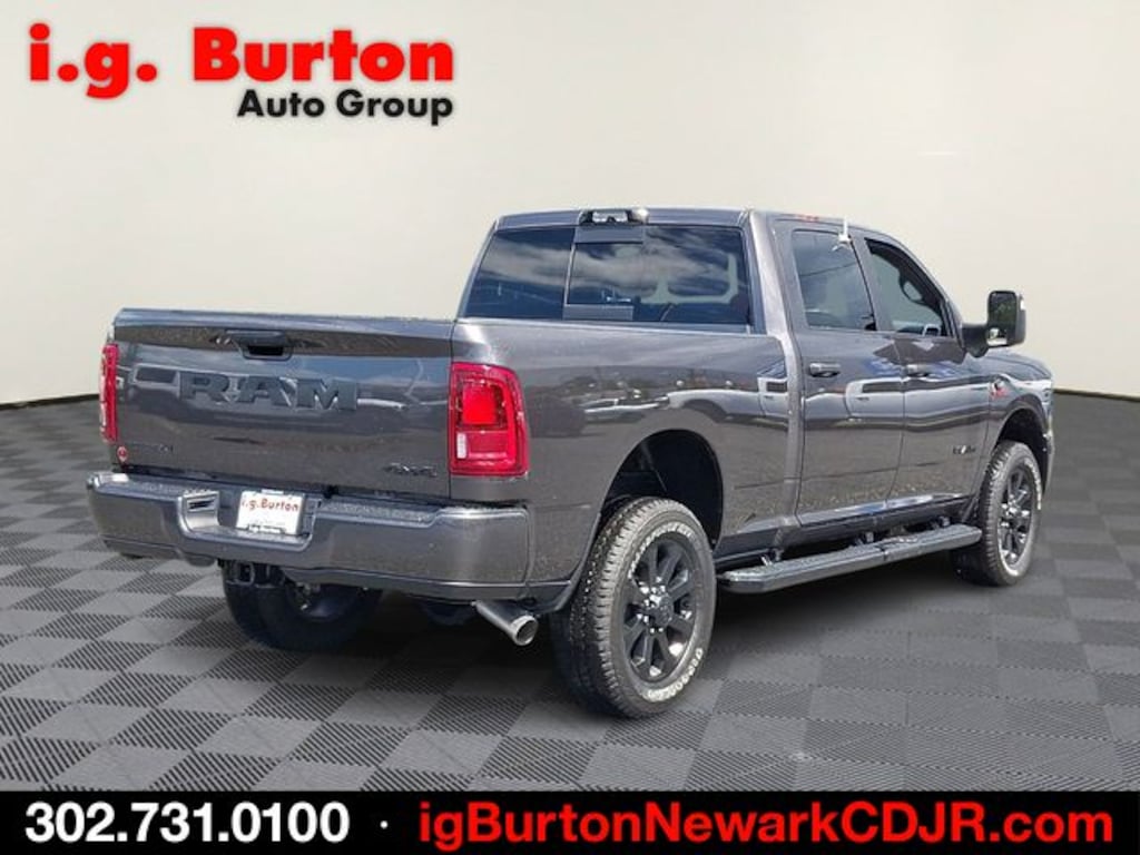 New 2026 Ram 2500 BIG HORN CREW CAB 4X4 6'4 BOX Pickup