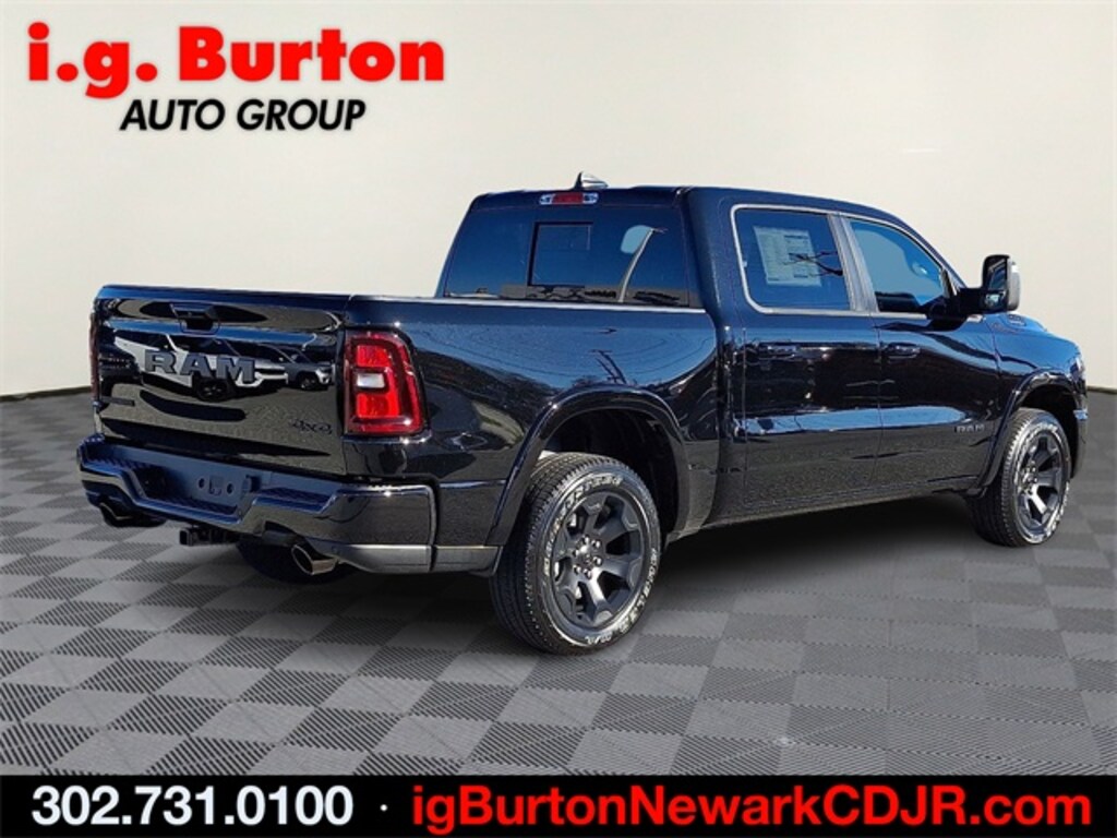 New 2026 Ram 1500 BIG HORN CREW CAB 4X4 5'7 BOX Pickup