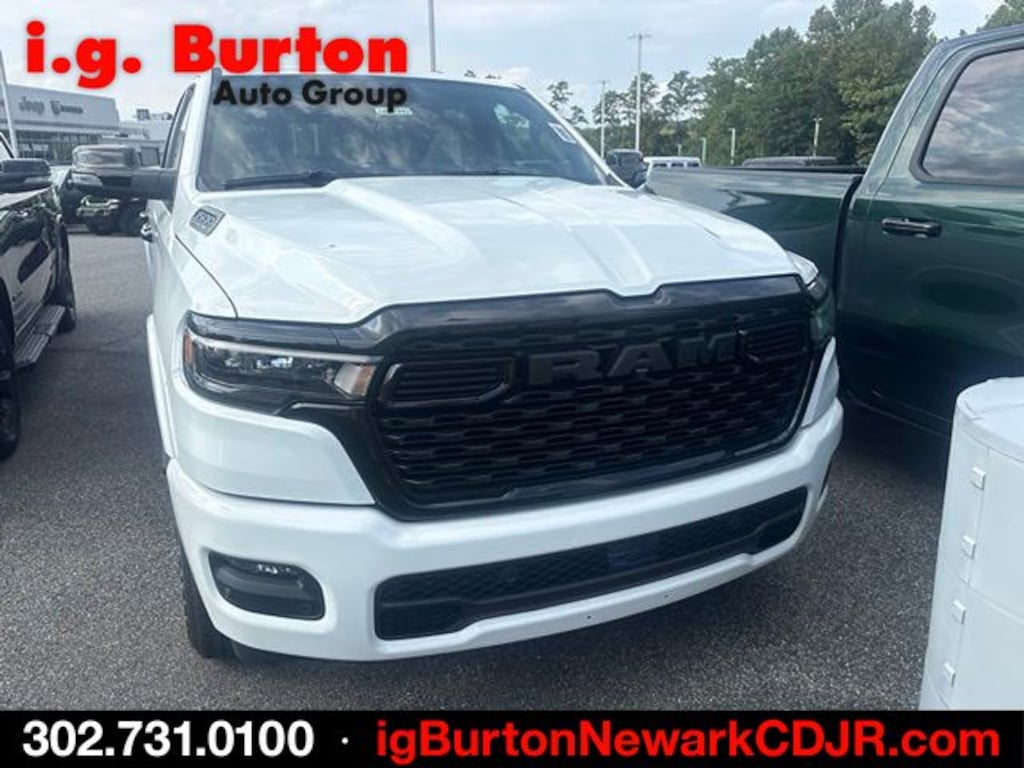 New 2026 Ram 1500 BIG HORN CREW CAB 4X4 5'7 BOX Pickup
