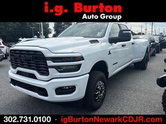 2026 Ram 3500 BIG HORN CREW CAB 4X4 8' BOX Pickup