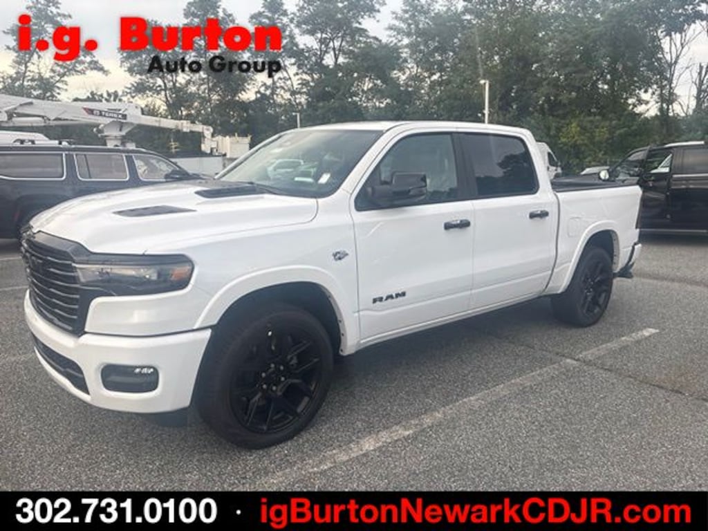 New 2026 Ram 1500 LARAMIE CREW CAB 4X4 5'7 BOX Pickup