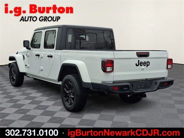 2022 Jeep Gladiator Altitude photo 4