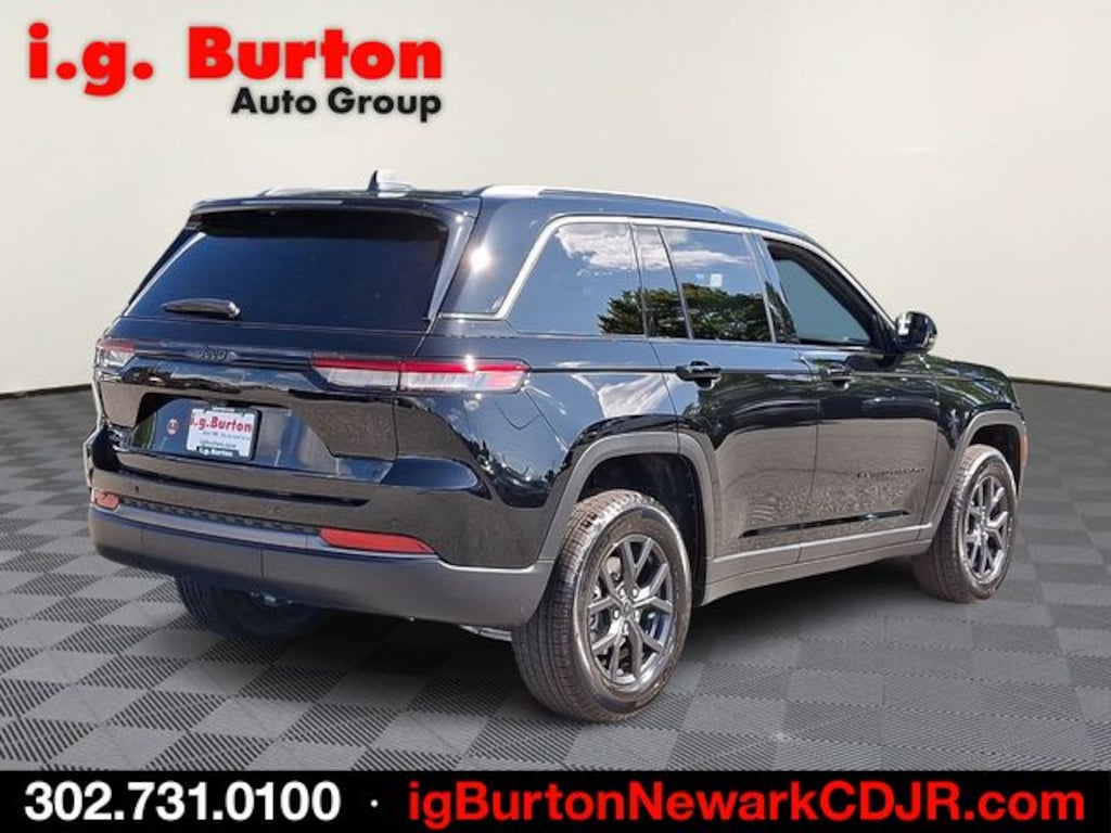 New 2027 Jeep Grand Cherokee Laredo Altitude Sport Utility