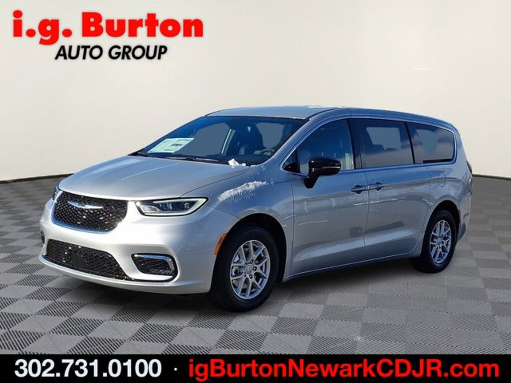 New 2026 Chrysler Pacifica SELECT Passenger Van