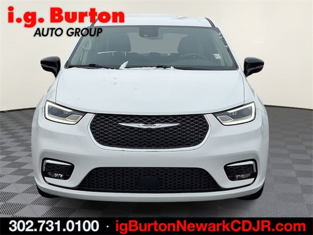 Certified 2024 Chrysler Pacifica Touring L Minivan/Van