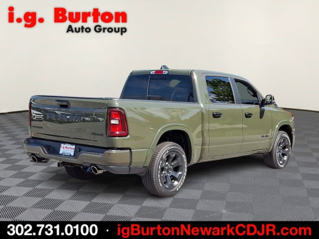 New 2026 Ram 1500 BIG HORN CREW CAB 4X4 5'7 BOX Pickup