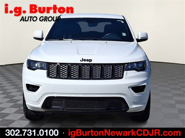 2020 Jeep Grand Cherokee Altitude photo 2