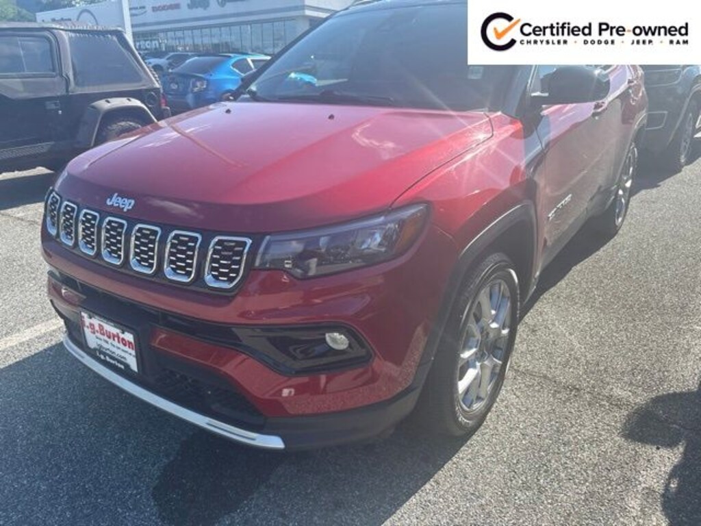 Used 2025 Jeep Compass Limited SUV