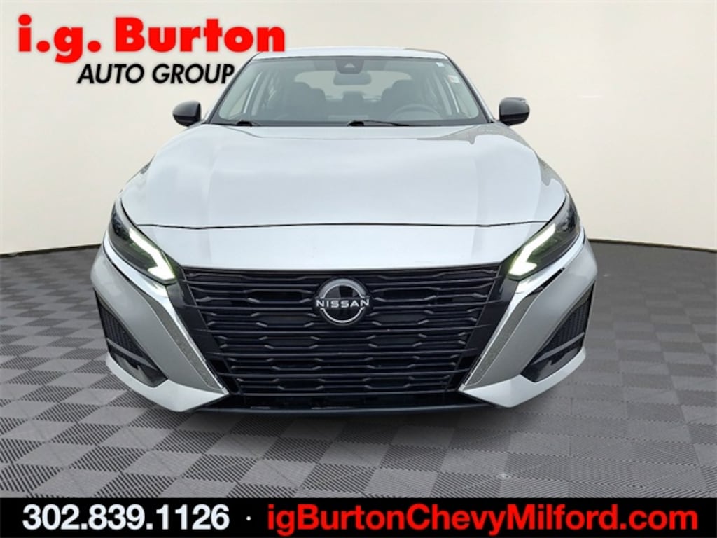 Used 2024 Nissan Altima 2.5 SV Sedan