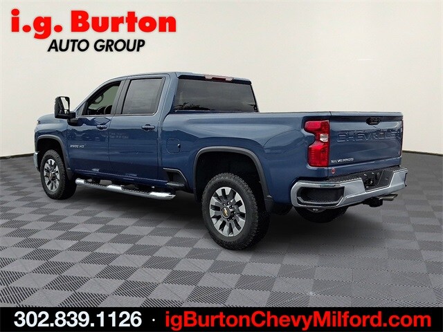 2026 Chevrolet Silverado 3500HD LT photo 3