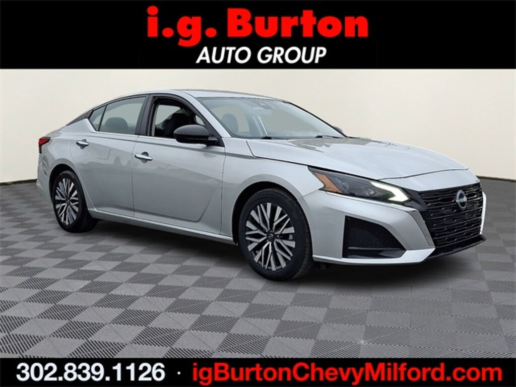 Used 2024 Nissan Altima 2.5 SV Sedan