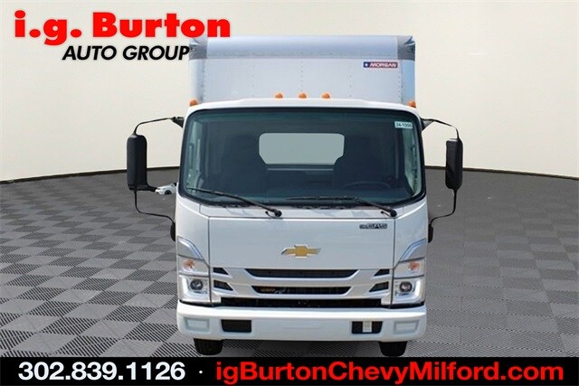 2024 Chevrolet Silverado 4500HD Base photo 2