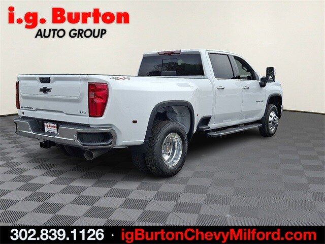 2026 Chevrolet Silverado 3500HD LTZ photo 4