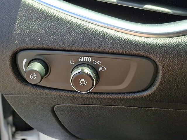2020 Chevrolet Malibu 1LT - Photo 24