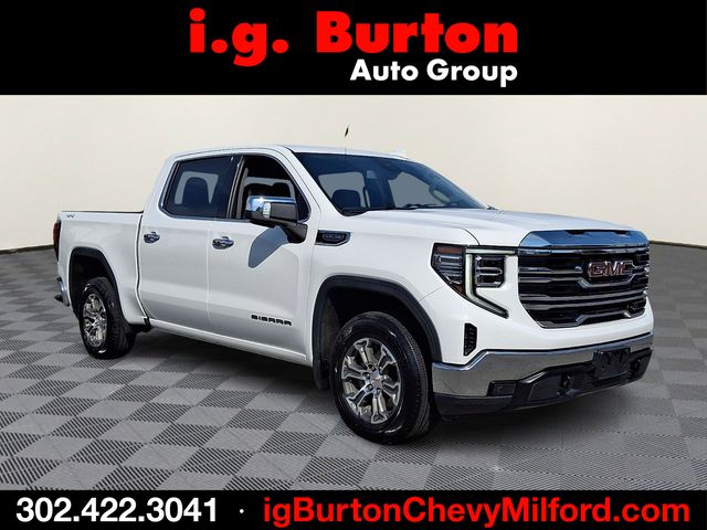Summit White 2025 GMC Sierra 1500 SLT Crew Cab 4WD Pickup Truck Four-Wheel Drive Automatic