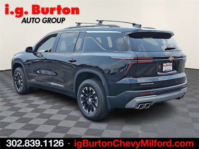 2025 Chevrolet Traverse photo 3
