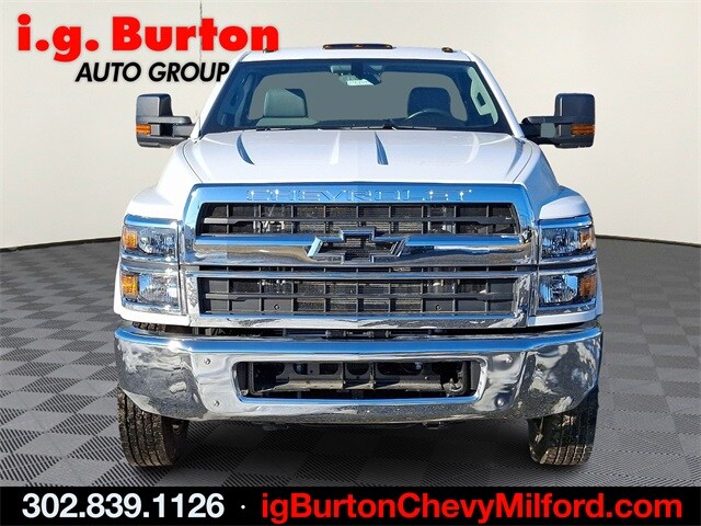 2024 Chevrolet Silverado 6500HD Work Truck photo 2