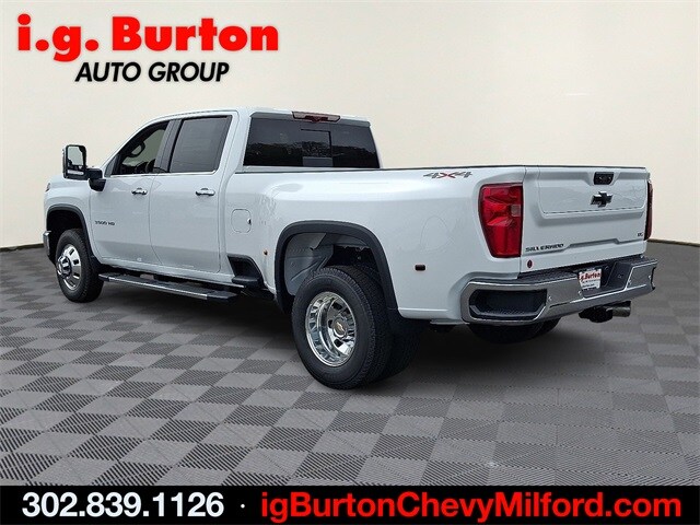 2026 Chevrolet Silverado 3500HD LTZ photo 3