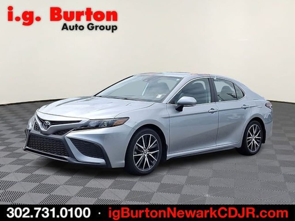 Used 2024 Toyota Camry SE Sedan