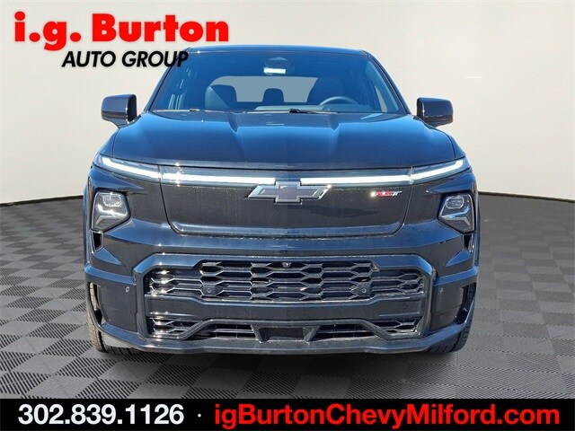 2024 Chevrolet Silverado EV RST photo 2