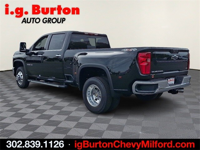 2026 Chevrolet Silverado 3500HD LTZ photo 3