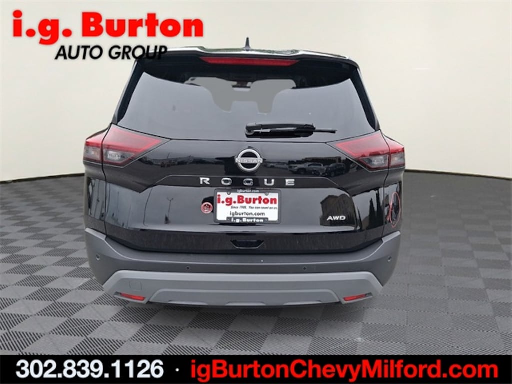 Used 2023 Nissan Rogue S SUV