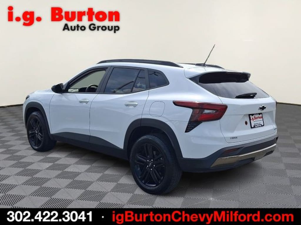 Used 2025 Chevrolet Trax Activ SUV