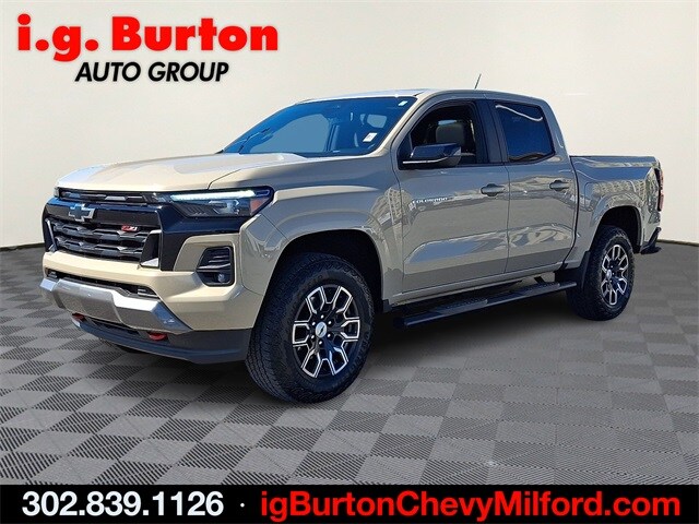 2023 Chevrolet Colorado Z71 photo 3
