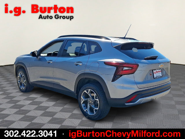 Used 2025 Chevrolet Trax LT SUV