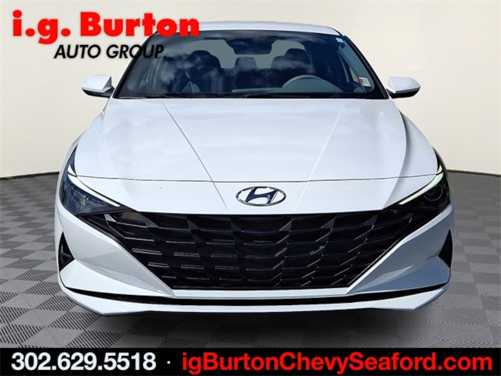 Used 2022 Hyundai Elantra SEL Sedan