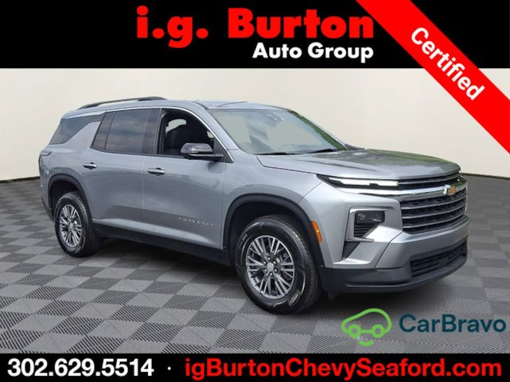 Used 2024 Chevrolet Traverse LT SUV