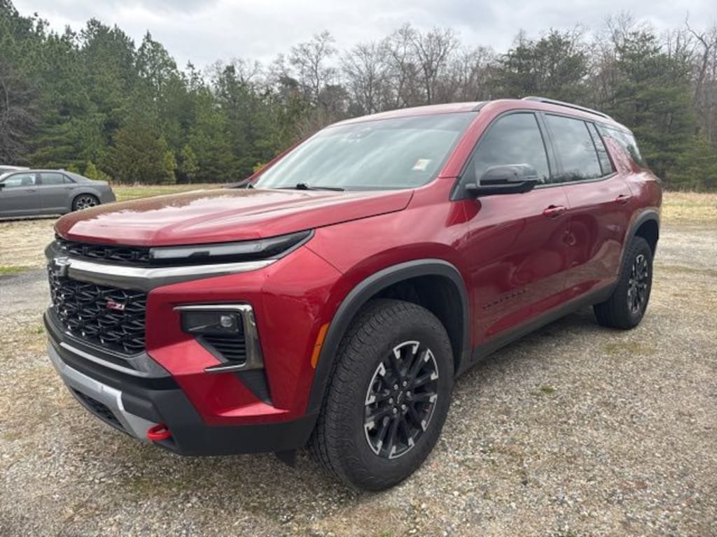 Used 2025 Chevrolet Traverse Z71 SUV