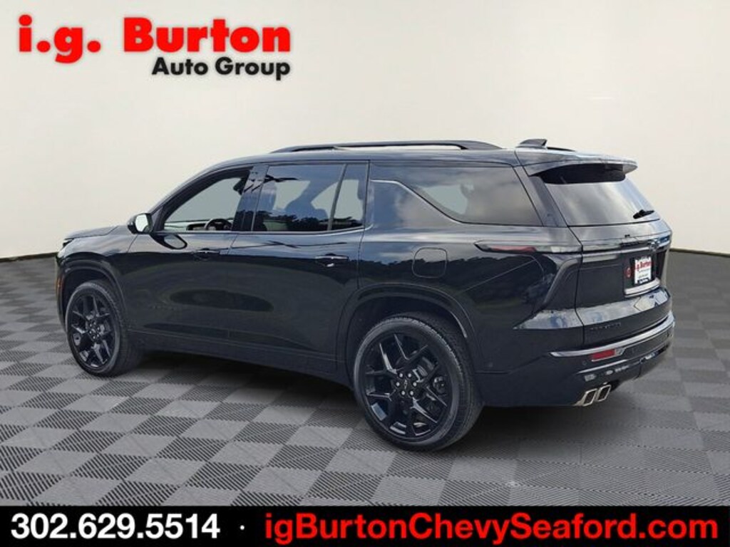 Used 2025 Chevrolet Traverse RS SUV
