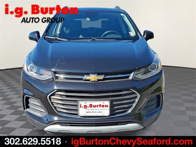 2020 Chevrolet Trax LT photo 2