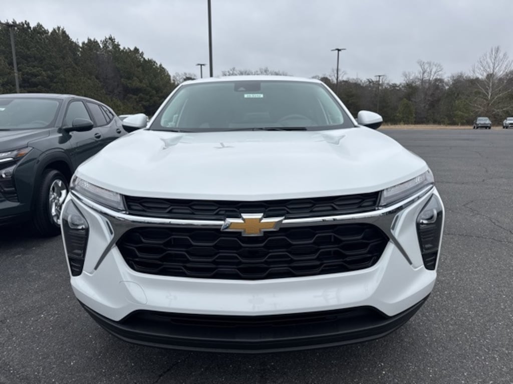 New 2026 Chevrolet Trax LS SUV