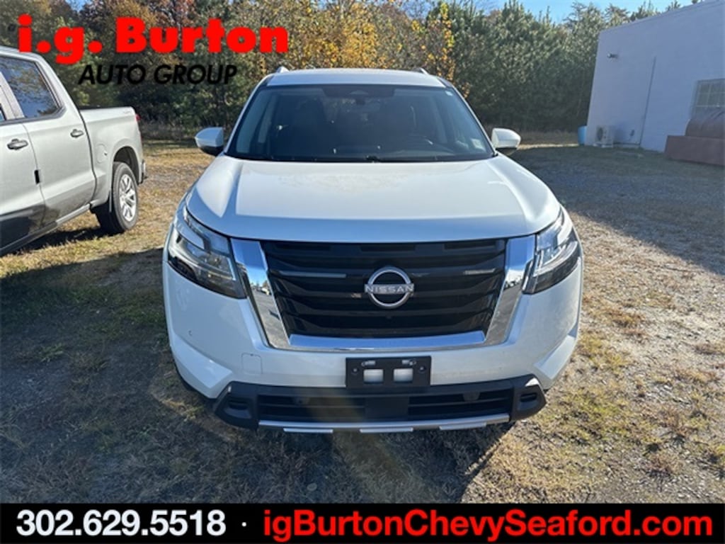 Used 2023 Nissan Pathfinder SL SUV
