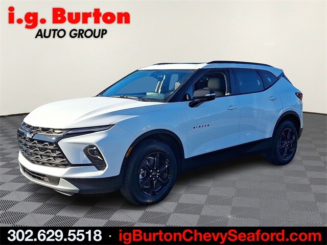 2025 Chevrolet Blazer 3LT photo 2