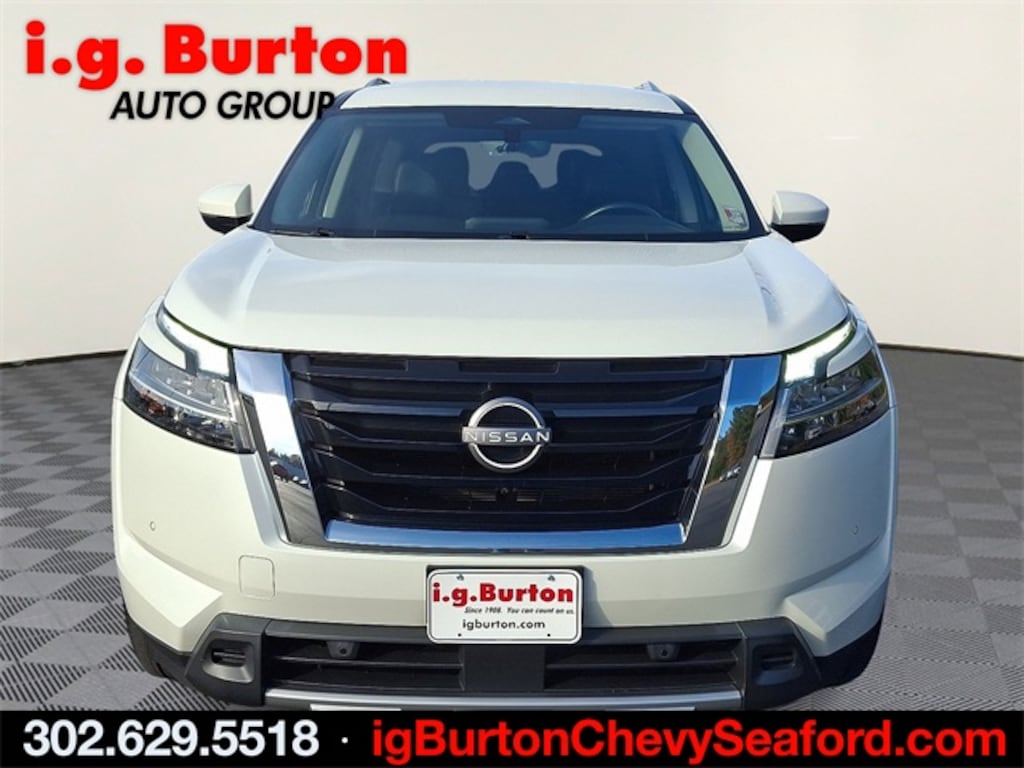 Used 2023 Nissan Pathfinder SL SUV