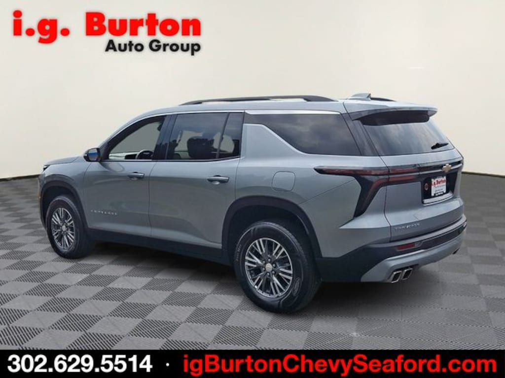 Used 2024 Chevrolet Traverse LT SUV