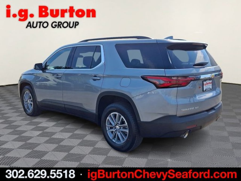 Used 2023 Chevrolet Traverse LT SUV