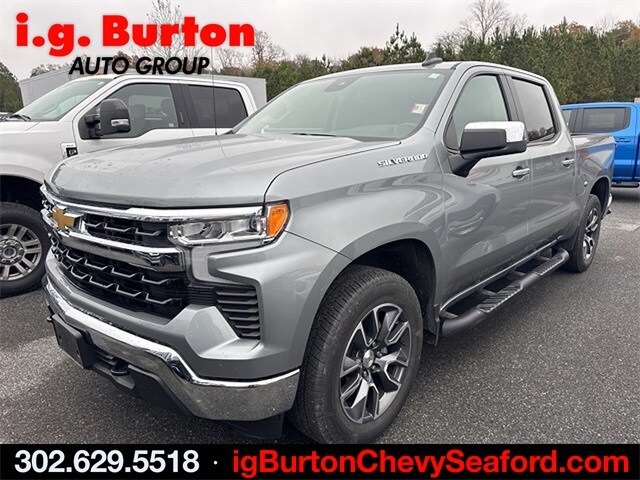 2024 Chevrolet Silverado 1500 LT photo 3