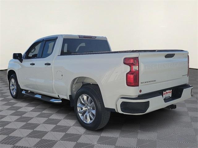 2022 Chevrolet Silverado 1500 Custom photo 4