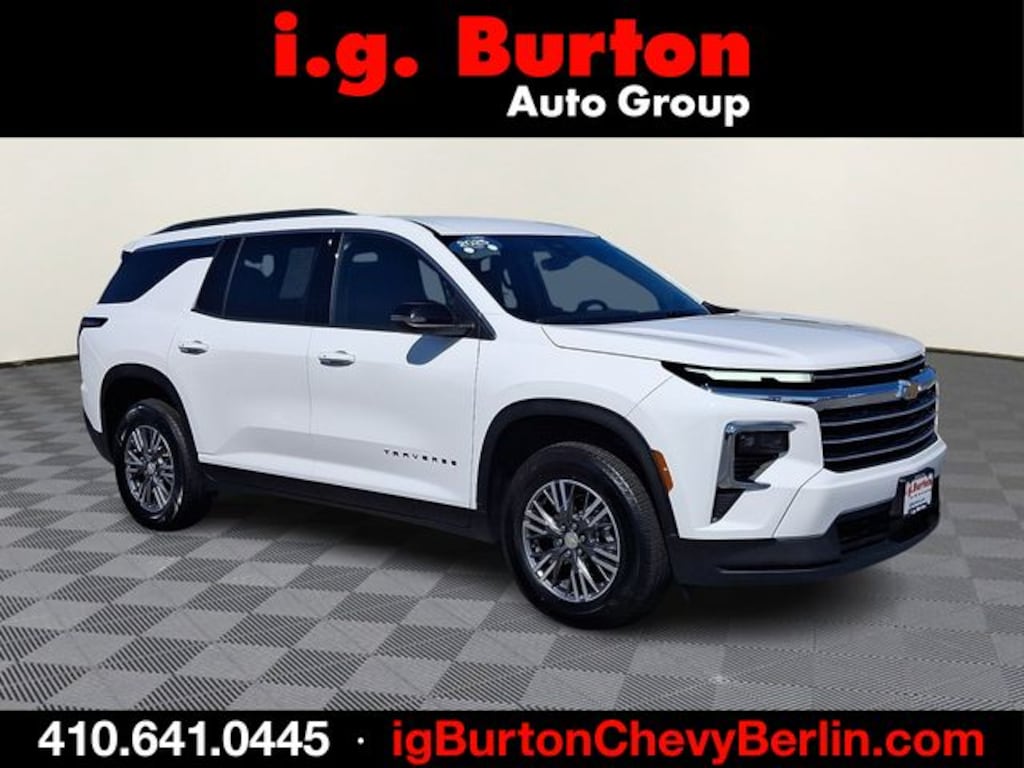 Used 2025 Chevrolet Traverse LT SUV