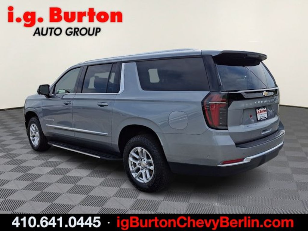 Used 2025 Chevrolet Suburban LT SUV