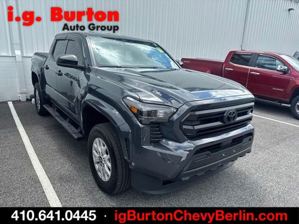 Used 2025 Toyota Tacoma SR Truck