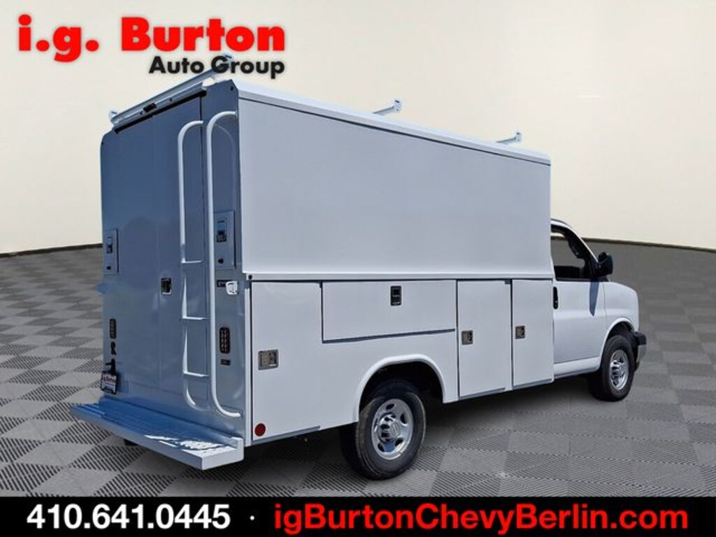 New 2026 Chevrolet Express 3500 Work Van Truck