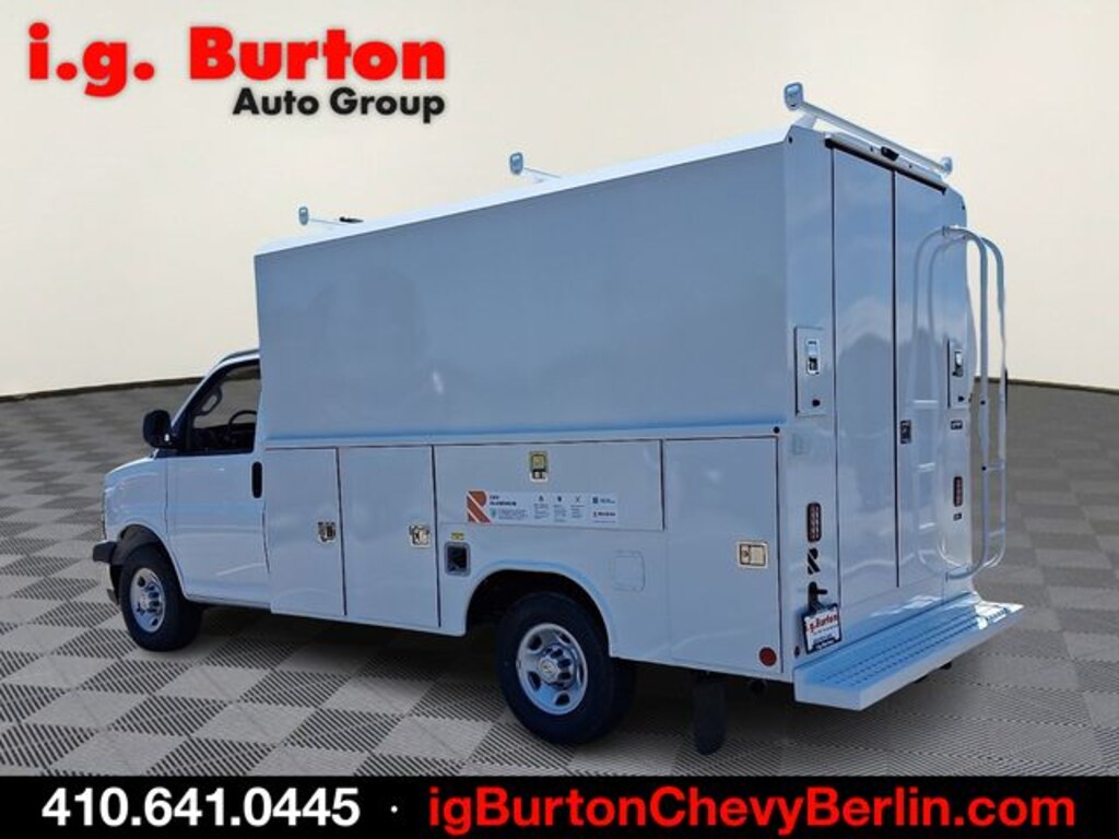 New 2026 Chevrolet Express 3500 Work Van Truck
