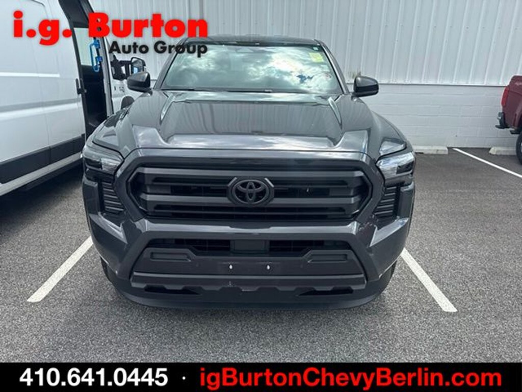 Used 2025 Toyota Tacoma SR Truck
