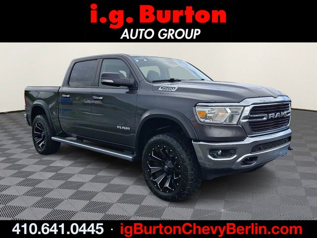 2020 RAM 1500 Big Horn/Lone Star 4x4 Crew Cab 5'7's photo