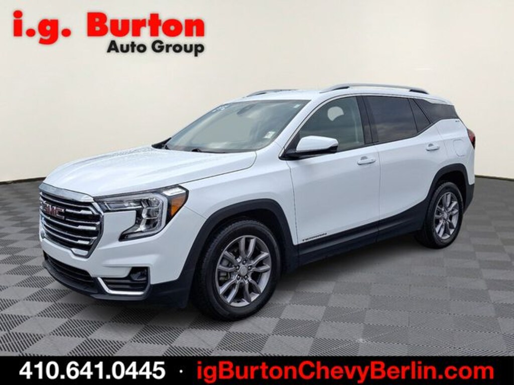 Used 2024 GMC Terrain SLT SUV
